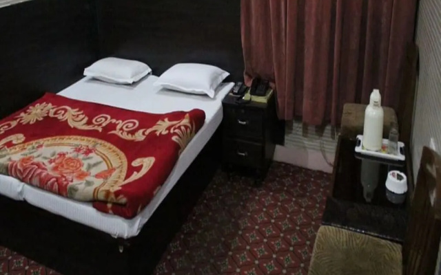 Hotel Red Rose