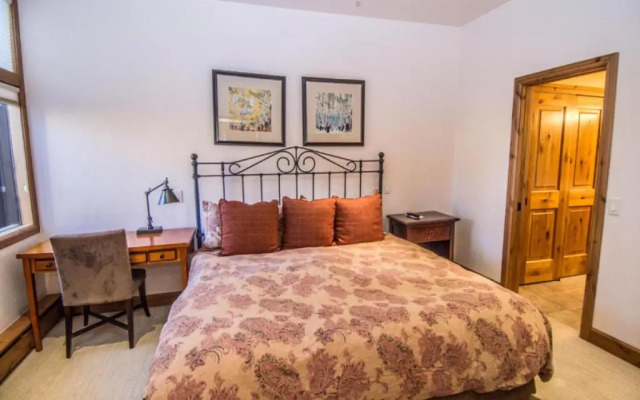 Fifth Avenue Unit 202
