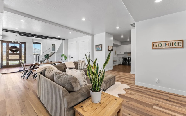 Gorgeous Lower Level of Stunning House Overlooking Swaner Nature Preserve
