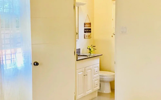 Jhadano Villa 3BR Pool Shuttle 3 Mins to Beach