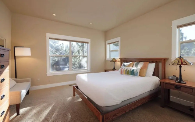 Big River Stately Stay for 8