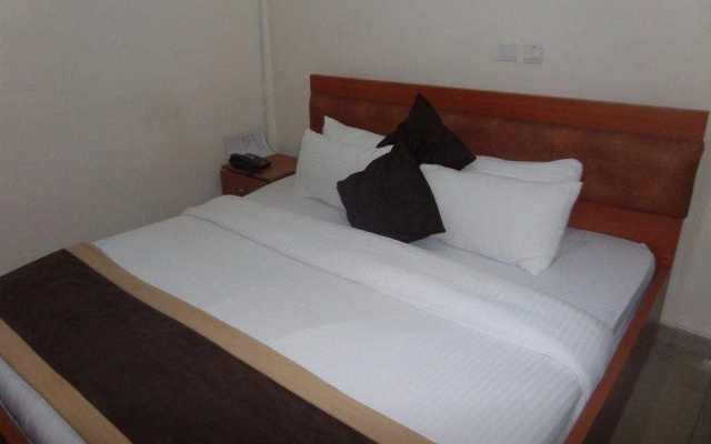 Ralmeton Hotel