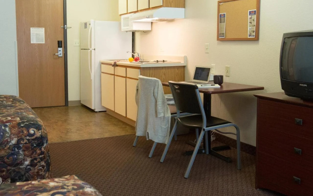 WoodSpring Suites Kansas City Mission