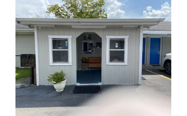 Motel 19 By Capital O Baytown I-10