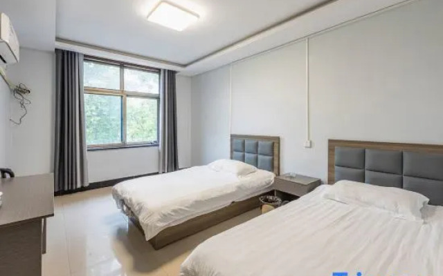 Xiongxian Huadu Hotel
