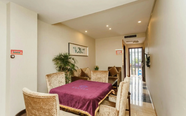 jincheng Hotel