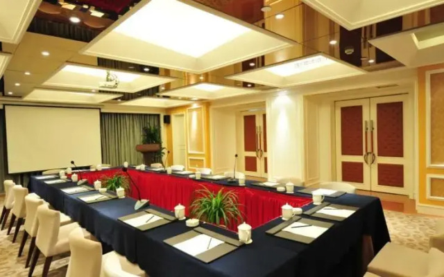 Fenghua Pacific Grand Hotel
