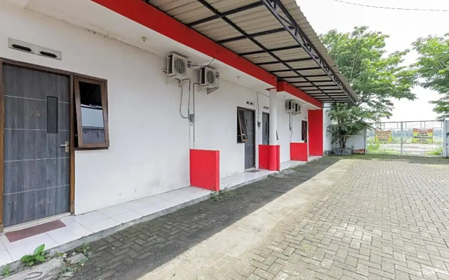 RedDoorz @ Bypass Town Square Mojokerto