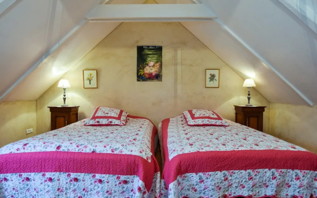 Breton Escape in Querrien