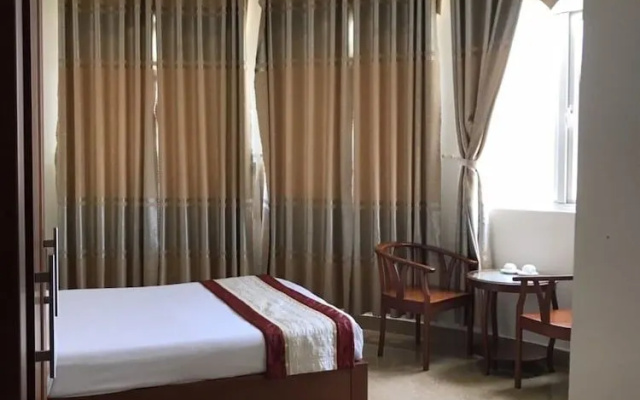 Minh Long Hotel