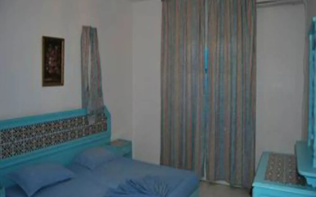 Corniche Hotel