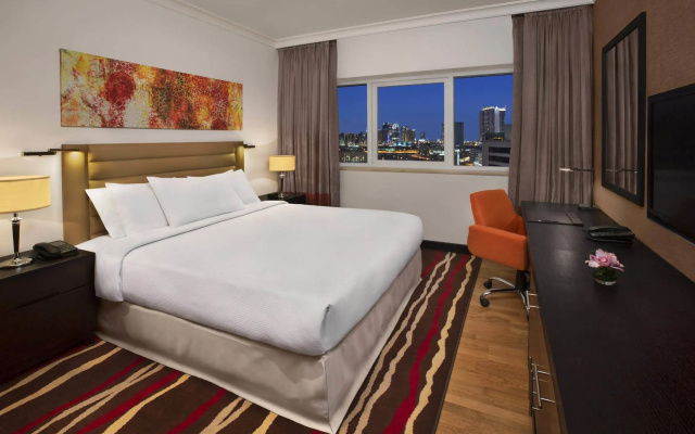DoubleTree by Hilton Hotel and Residences Dubai Al Barsha