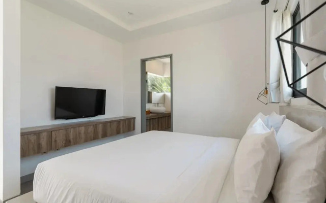 Melasti Villa 2 by Alfred in Bali
