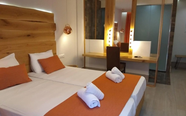 Apollo Apartments