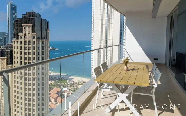 LUX The Premium Marina Sea View Suite