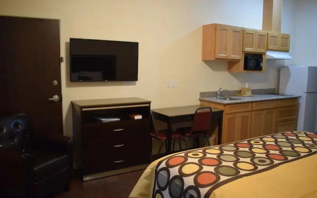 Texas Bungalows Hotel and Suites Austin