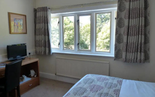 Farnham House Hotel