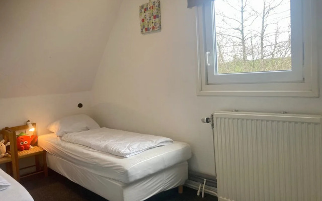 Spacious 6-person Holiday Home Dijkrose Close to the Lauwersmeer