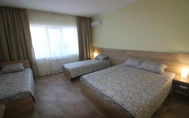 Guest House Chernomorskaya 8A