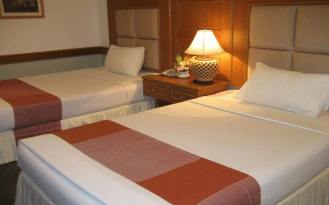 Raya Grand Hotel