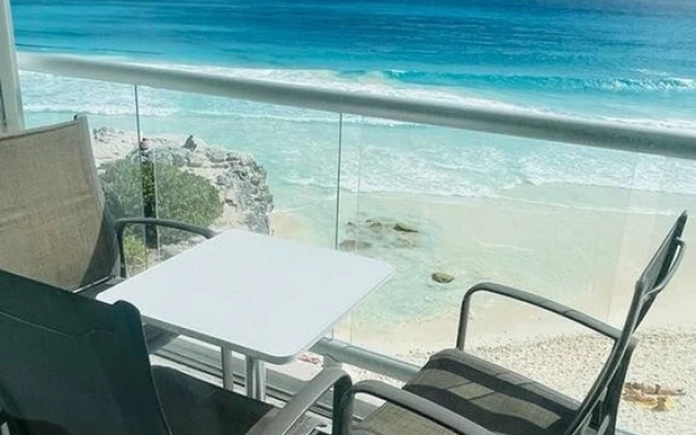 Room-ocean View Room #1202near The Clubs