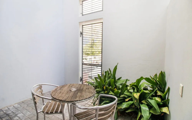 Lovely one Bedroom Open Plan Apartment