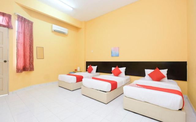 OYO 89694 de Lodge Hotel