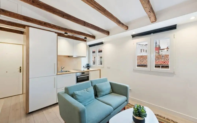 Charming Loft in La Latina, Close to City Centre