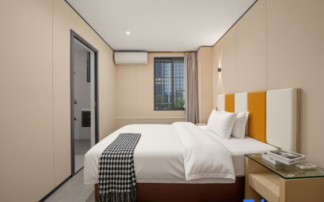 Shenzhen Yuanfeng Apartment (Yifang Tiandi Longhua Metro Station)
