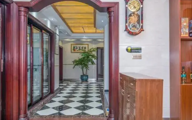 Floral Hotel·  Xiangshe Homestay (Shanghai International Tourism Resort Store)