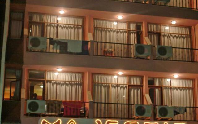 Majestic Hotel Турция, Алтинкум - отзывы, цены и фото номеров - забронировать отель Majestic Hotel онлайн вид на фасад