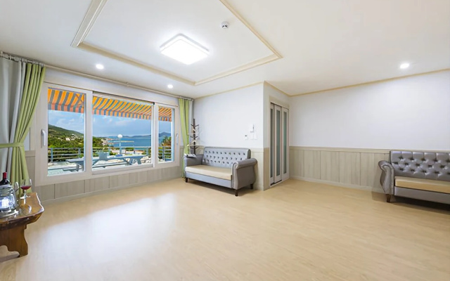 Geoje Mountain & Sea Pension