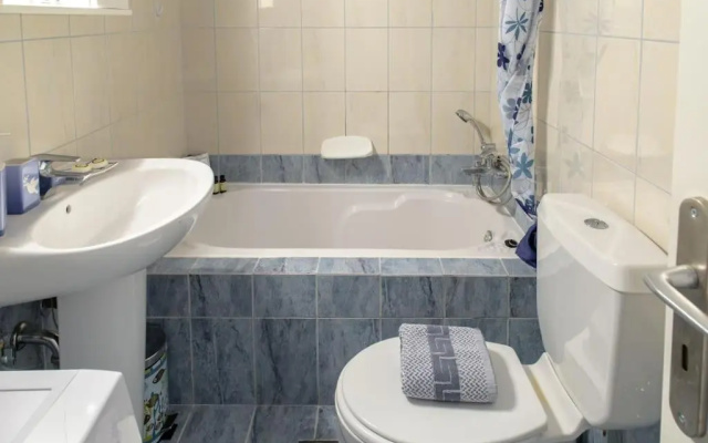 Panos Apartment