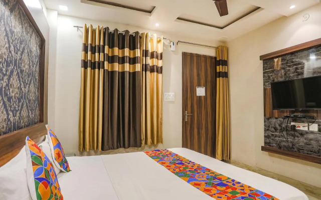 FabHotel Shri Ram Kashi