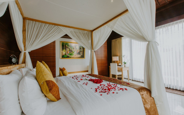 d’Nusa Beach Club and Resort