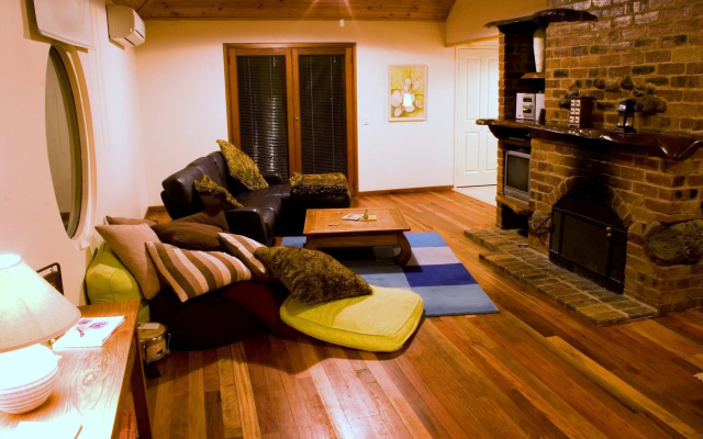 Hunchy Hideaway
