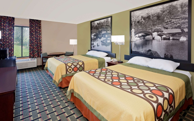 Econo Lodge Canton North