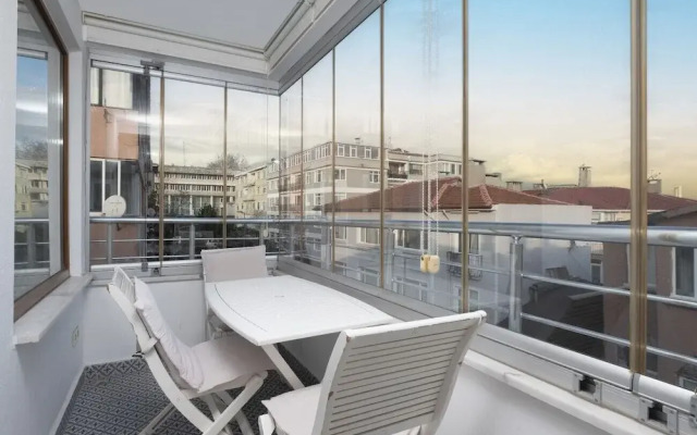Captivating Flat With Balcony Near Besiktas Pier