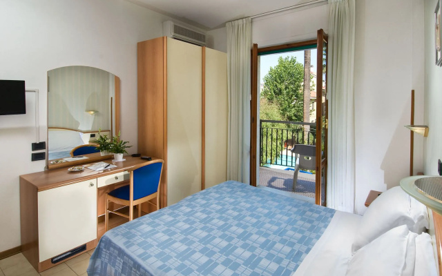 Hotel Relax