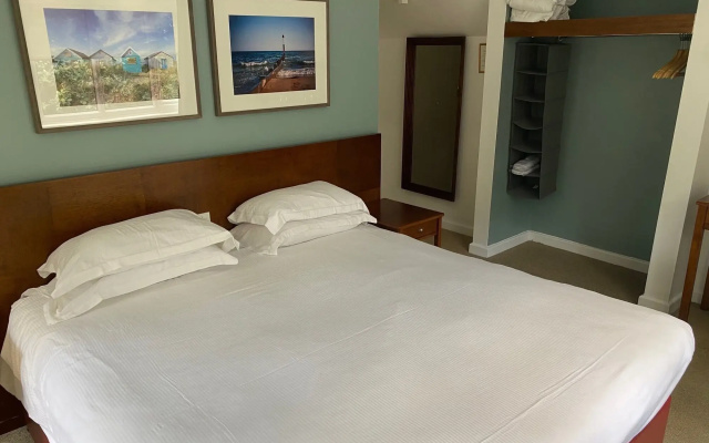 The Lodge at Meyrick Park