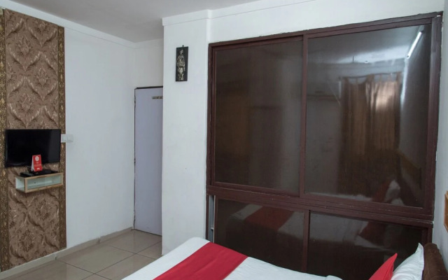 OYO 13225 Home Cozy Stay Bhupalpura