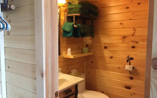 Pine Knoll Lodge and Cabins, Inc.