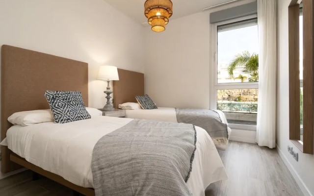 Nice Apartment With Shared Pool