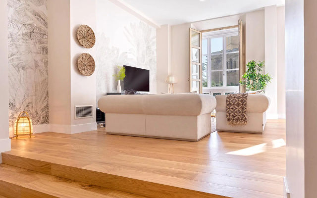 Exclusive 3BD apartment near Cathedral. San Agustin VI