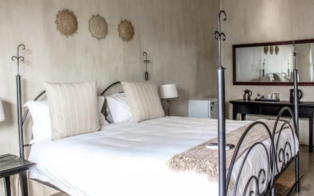 Jemimas Hospitality, Bunker on Bailie