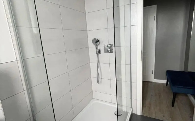 IQ Hotel