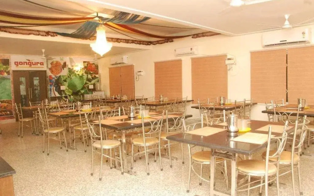 Hotel Nalaas Aappakadi-Kanchipuram