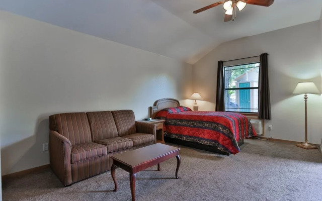 Brush Country Lodge