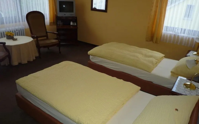 Center Hotel