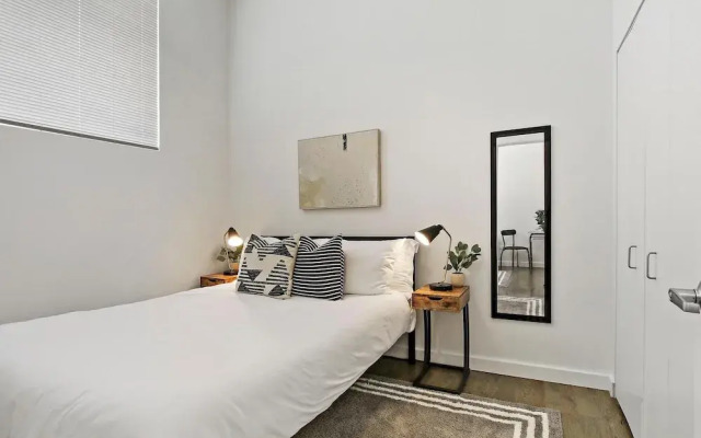 1BR Living - Lake 206 rep